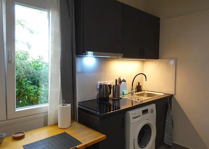 Under The Palms Guest house 3*